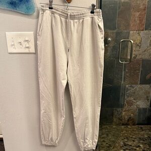 Vuori salt heather boyfriend jogger